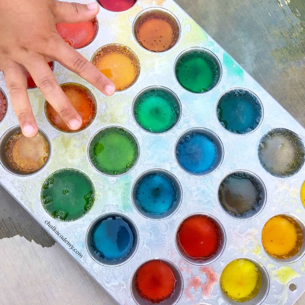 color explosion science experiment to make new memories in the minority language