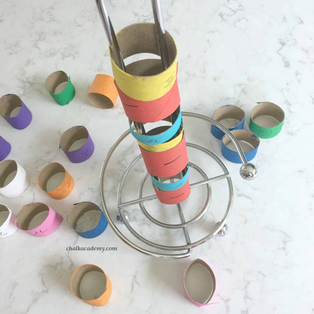 Number and color patterns with recycled paper rolls