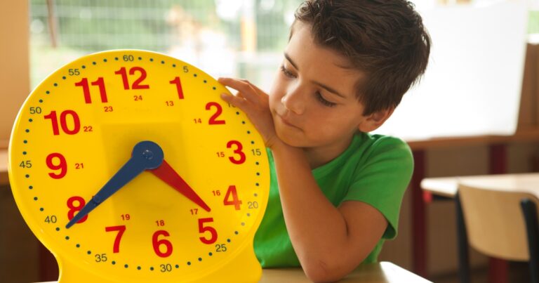 Teach Kids How to Tell Time and Read a Clock